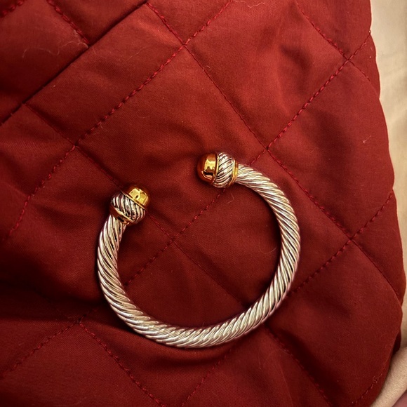 Jewelry - Cable bracelet